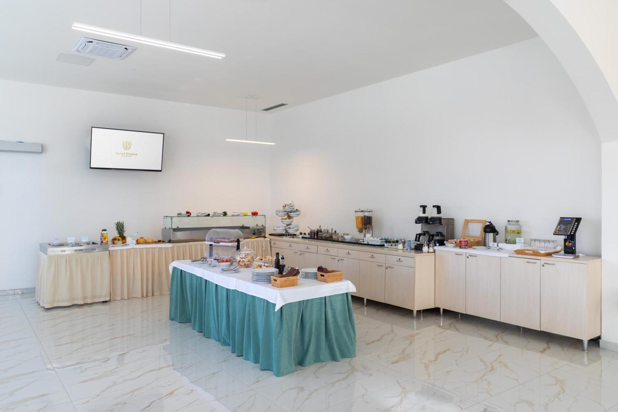 Hotel Emaus Novigrad  Ngoại thất bức ảnh